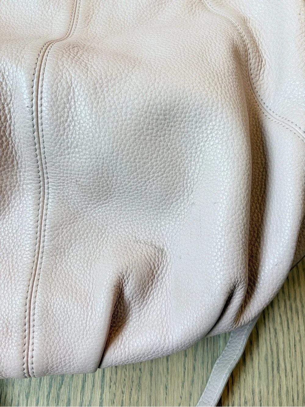Tory Burch Dakota Hobo Slouchy Bag Shell Pink Gold Hardware Pebbled Leather